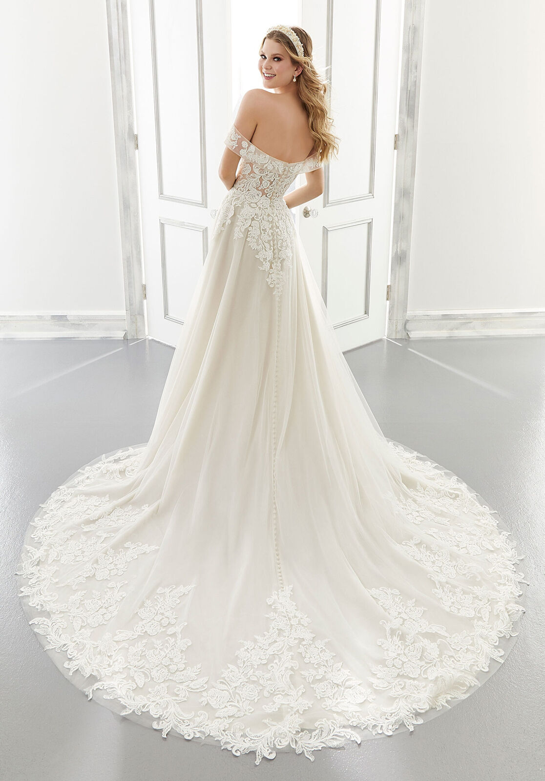 Adrianna - 2192