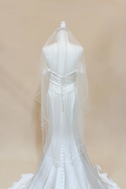 Cascading Crystal Edge Veil