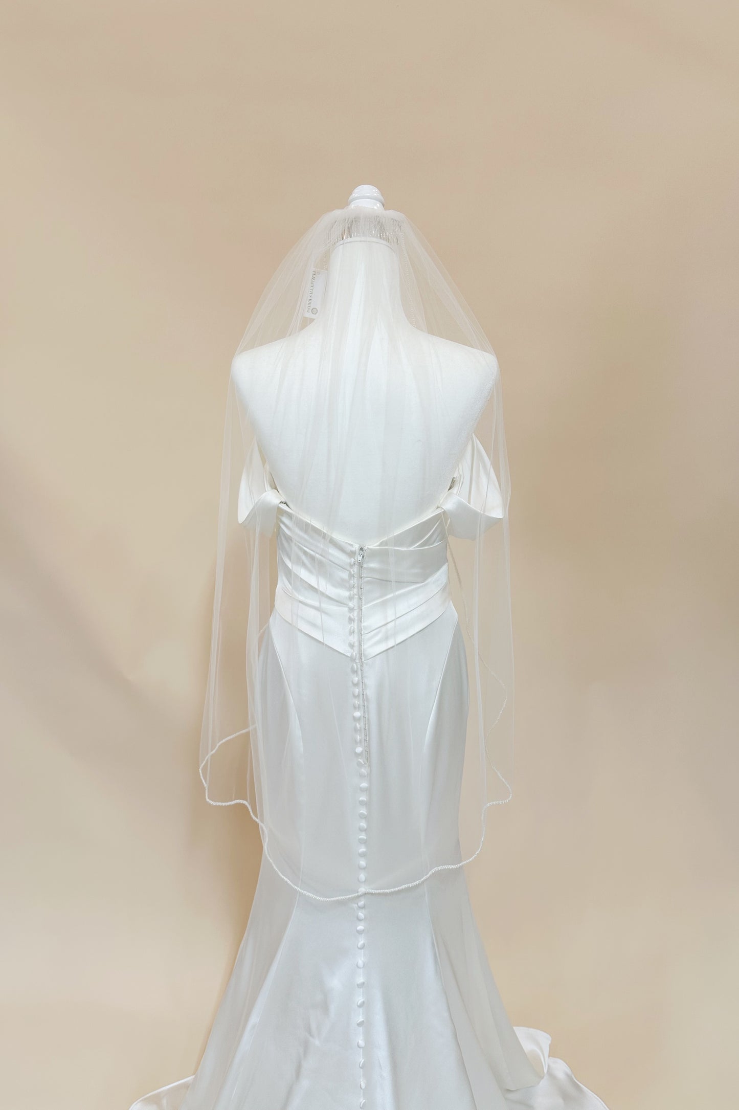 Dainty Pearl Veil