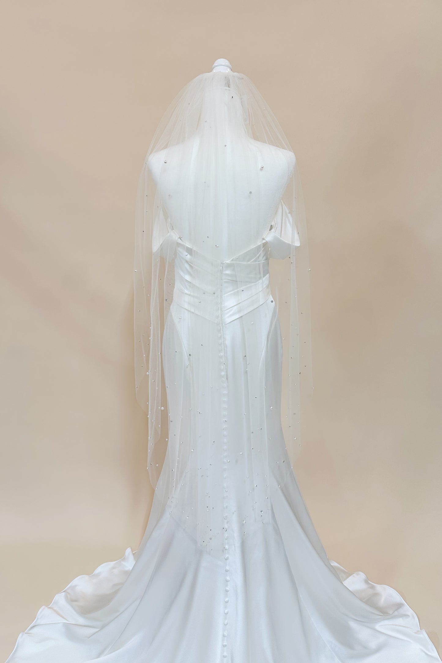 Scattered Pearl and Rhinestone Veil